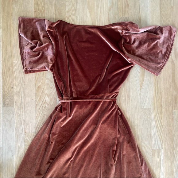 Baltic Born Meghan Velvet Wrap Maxi Dress size large - Picture 8 of 15